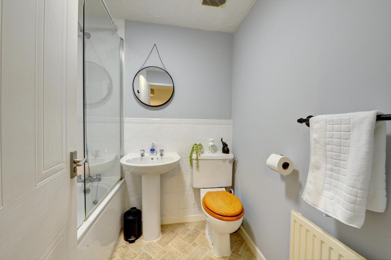 Modern 2 Bed House Sleeps 6 Southam Town Centre - Inspire Homes Ltd Esterno foto
